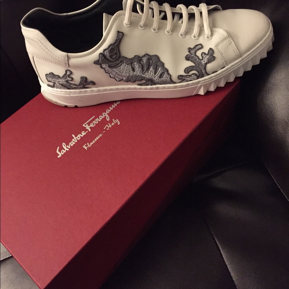 Men shoes size 12